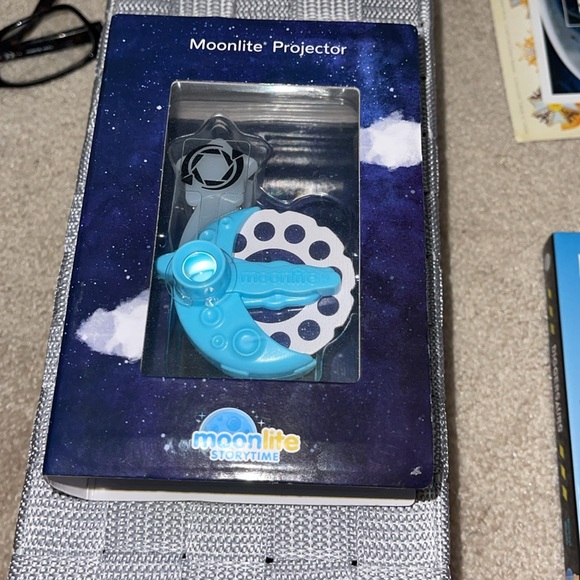 Moonlite story time and projector. Free App download. - Picture 1 of 4